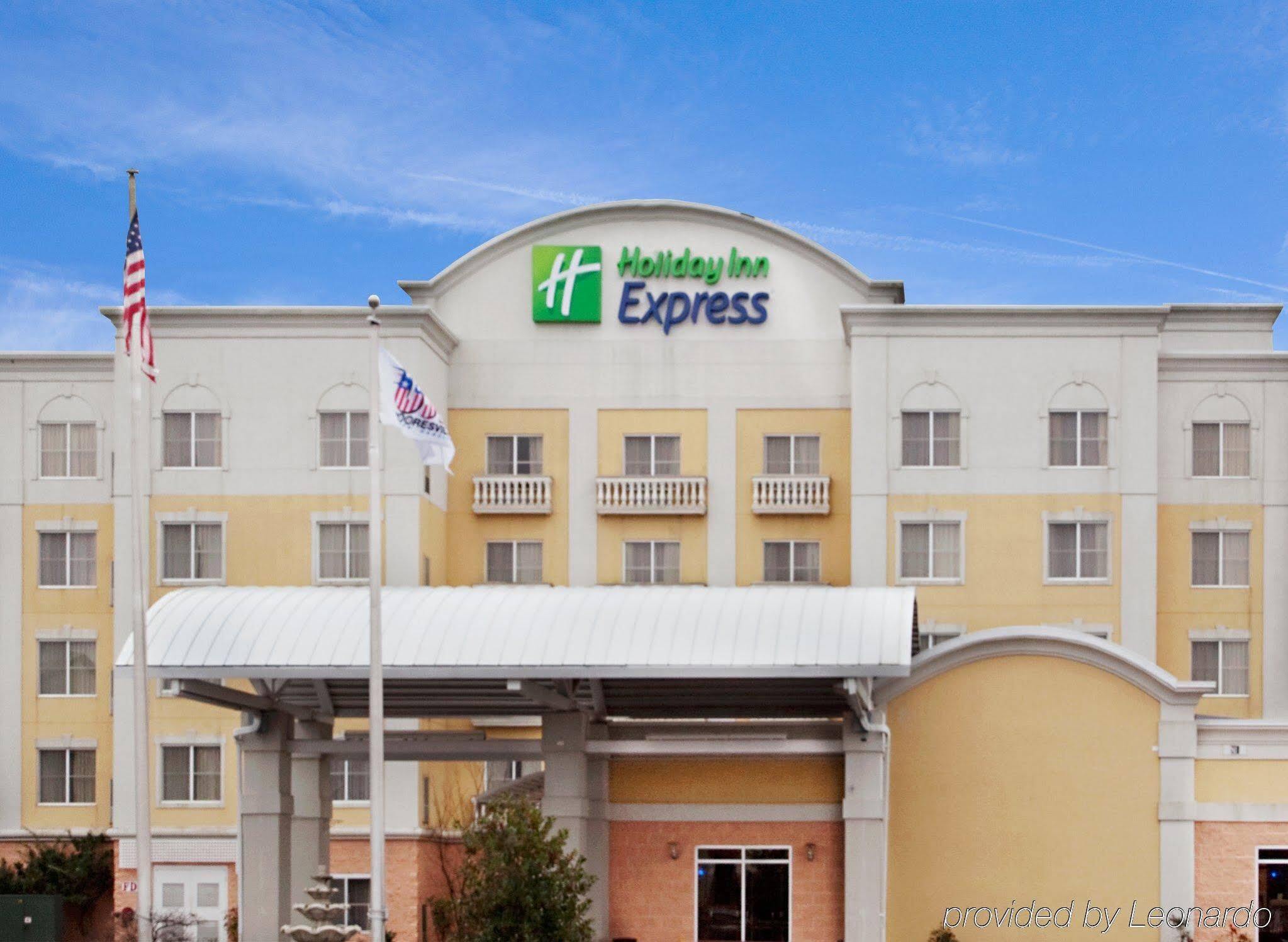 Holiday Inn Express Hotel & Suites Mooresville - Lake Norman, An Ihg Hotel Exterior photo